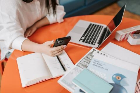 EduSoho 教培嵌入 AI 伴学助手，网校系统有哪些新突破，变化？